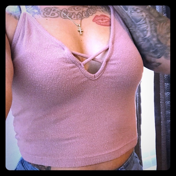 Tops - Pretty in pink crop top